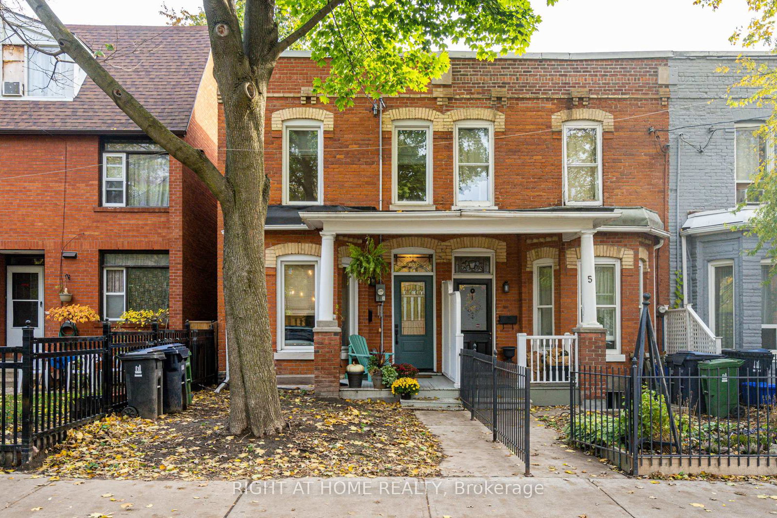 7-gwynne-avenue-toronto-ontario-w12997222