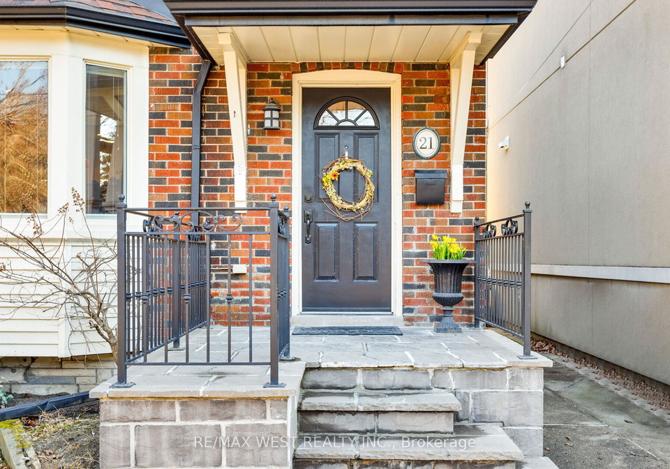 21-harshaw-avenue-toronto-ontario-w12997980