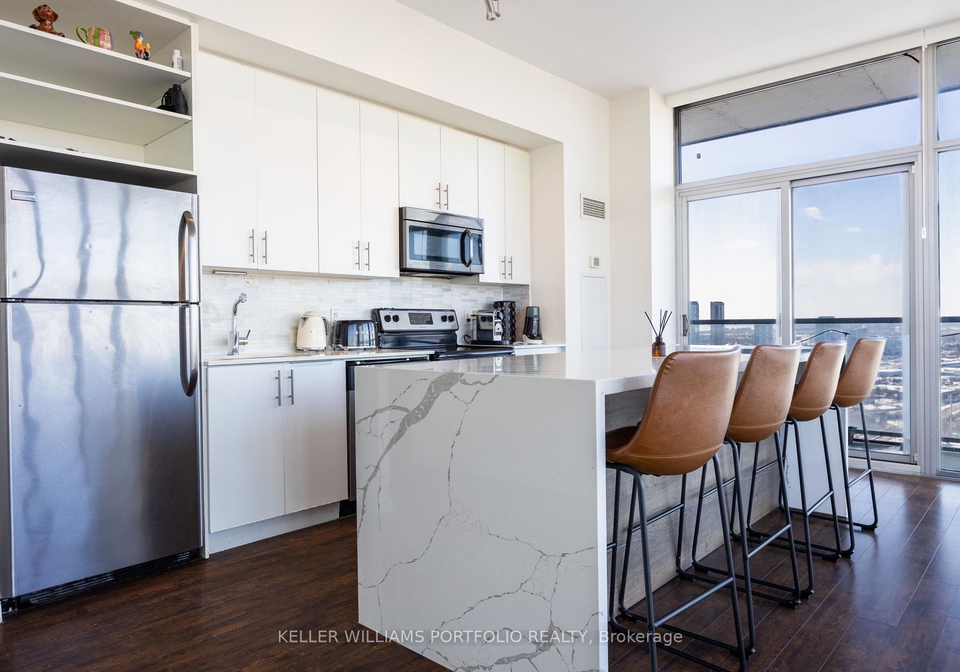 105-the-queensway-avenue-toronto-ontario-w12998036