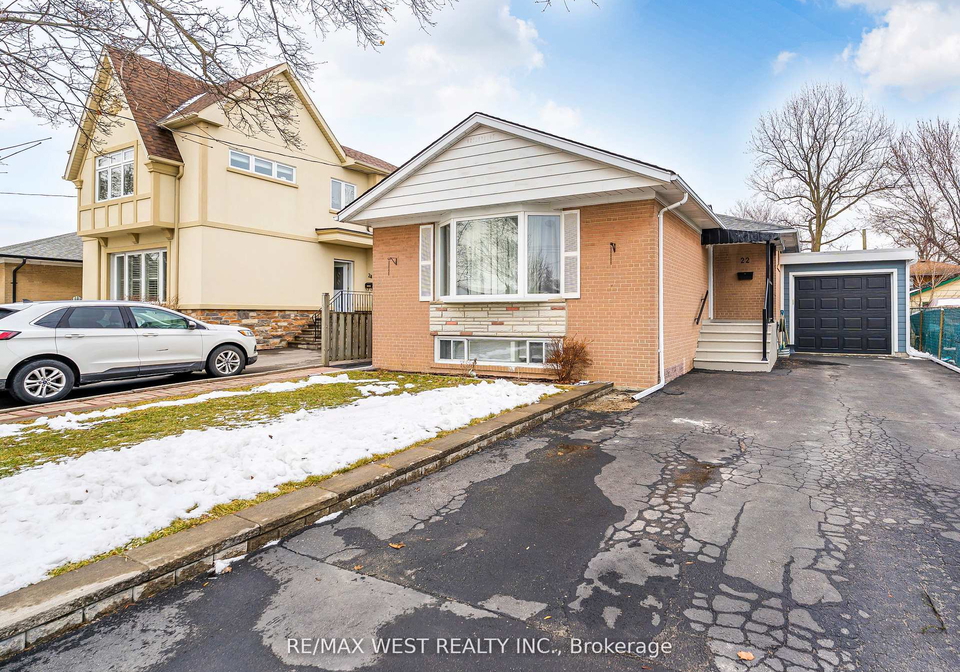 22-dimplefield-place-etobicoke-ontario-w12998178