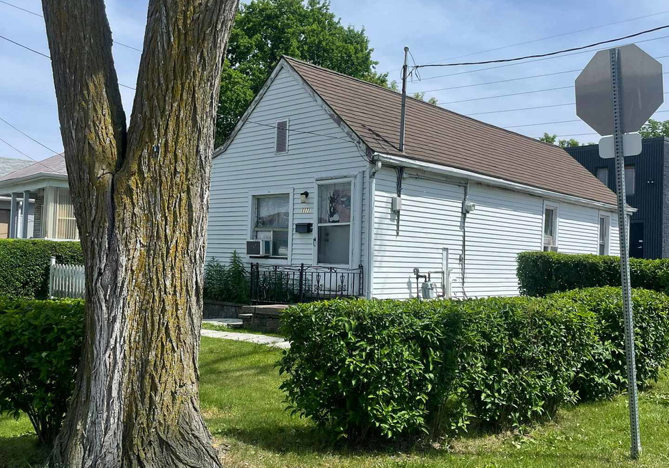 1171-roselawn-avenue-north-york-ontario-w12998658