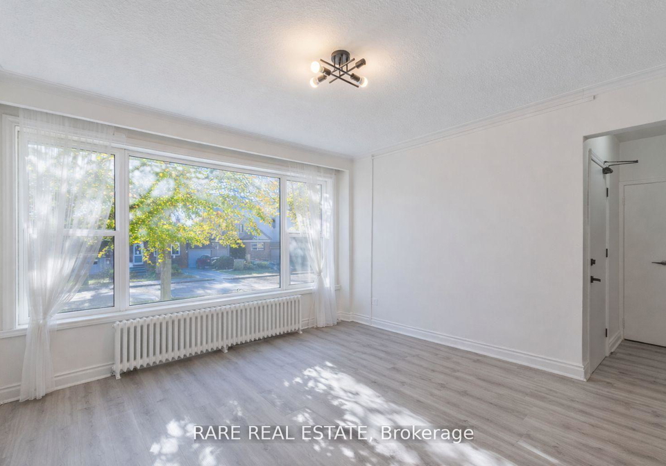 35hopewell-avenue-north-york-ontario-w12998928