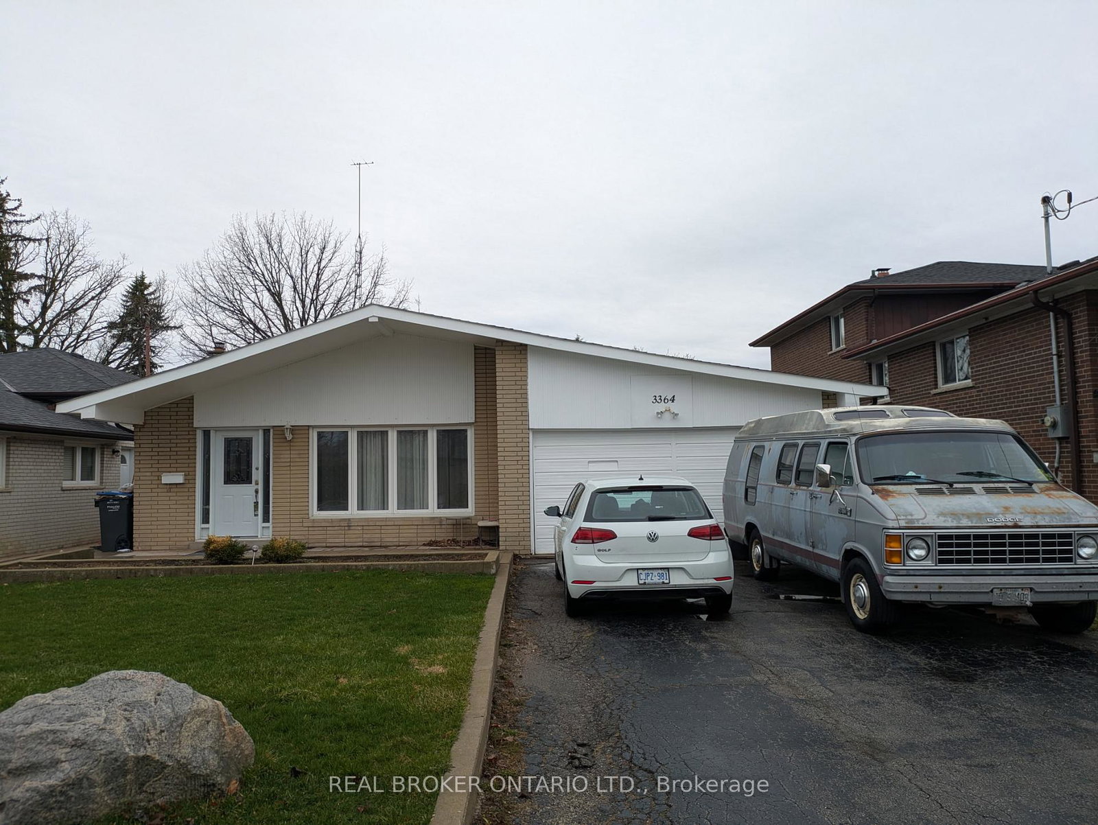 3364-cedar-creek-drive-mississauga-ontario-w12999012