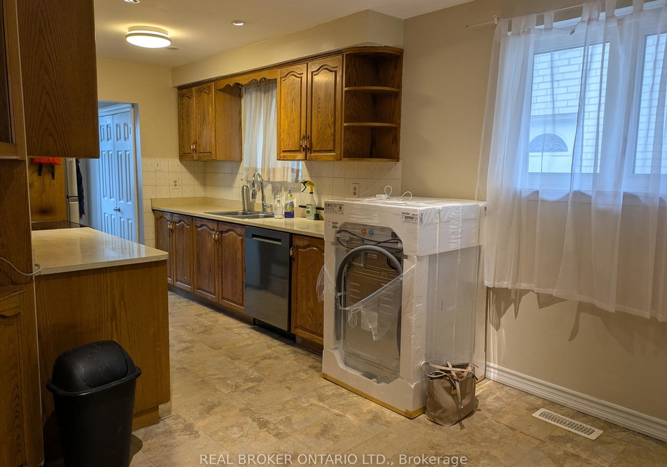 3364-cedar-creek-drive-mississauga-ontario-w12999012