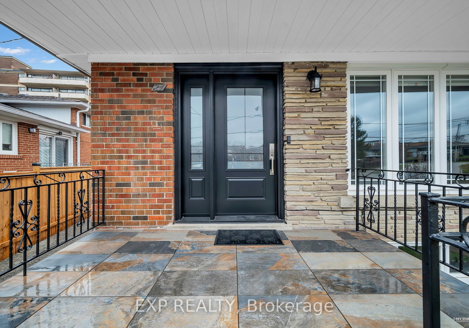 24-goldcrest-boulevard-north-york-ontario-w12999050