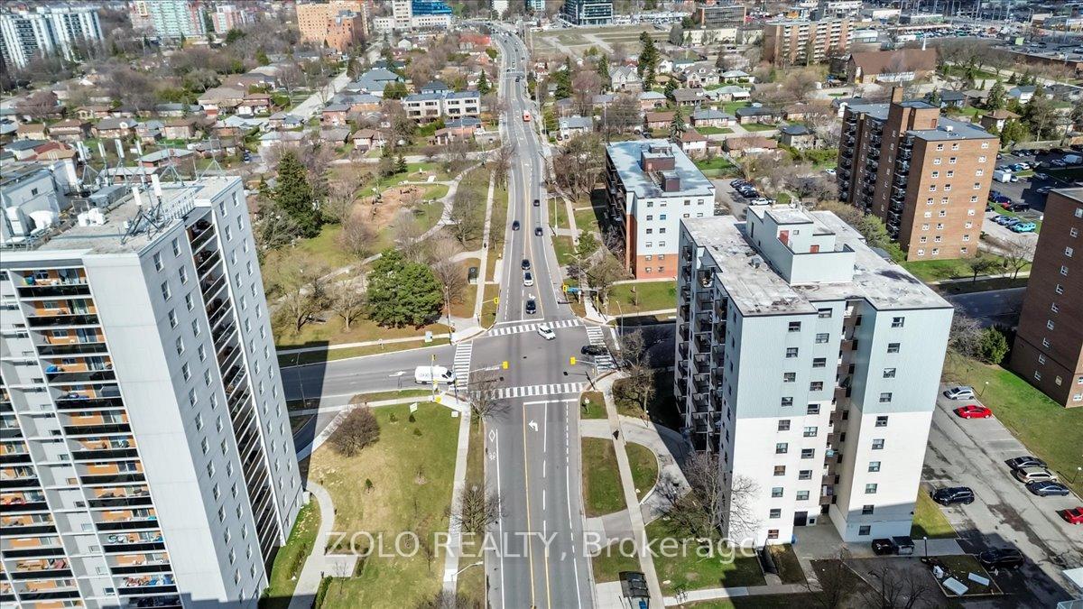 2345-confederation-parkway-mississauga-ontario-w12999302
