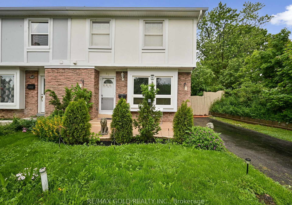 98-centre-street-n-brampton-ontario-w12999734