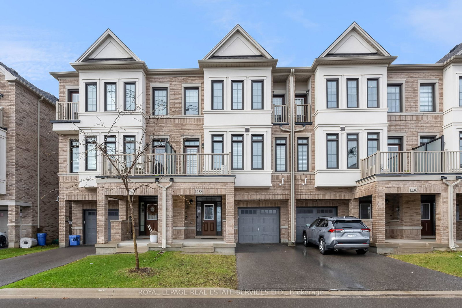1238-restivo-lane-milton-ontario-w12999814