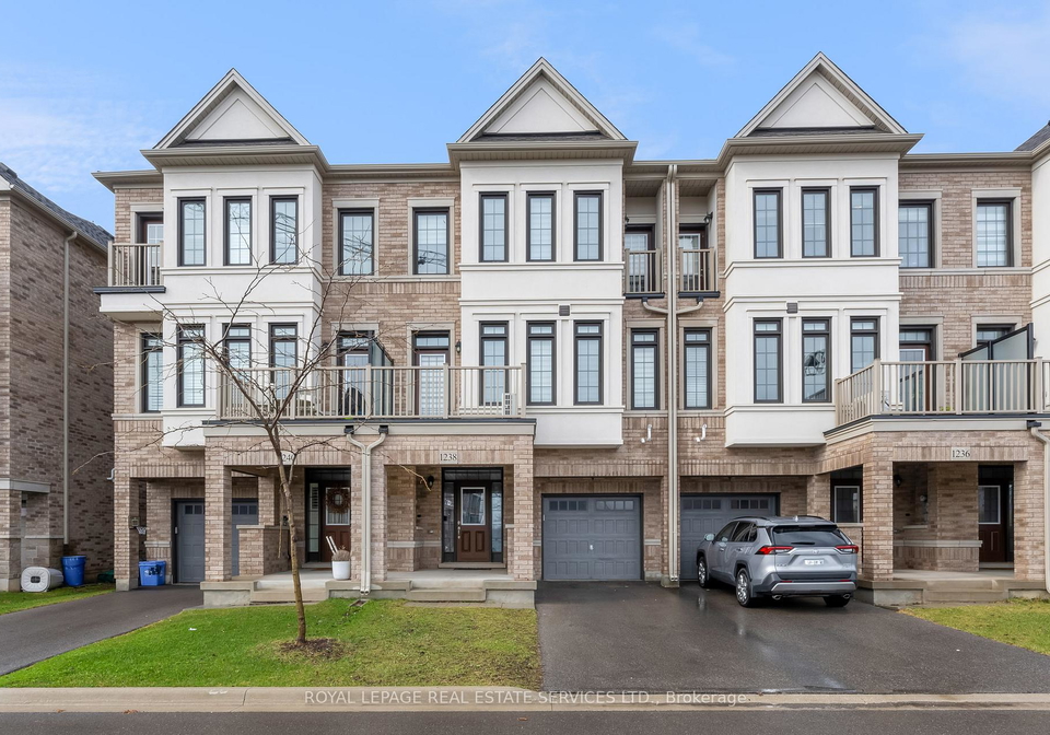 1238-restivo-lane-milton-ontario-w12999814