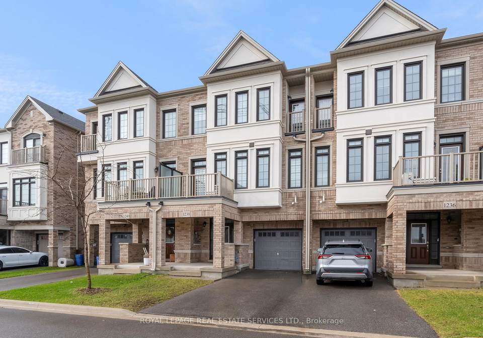 1238-restivo-lane-milton-ontario-w12999814