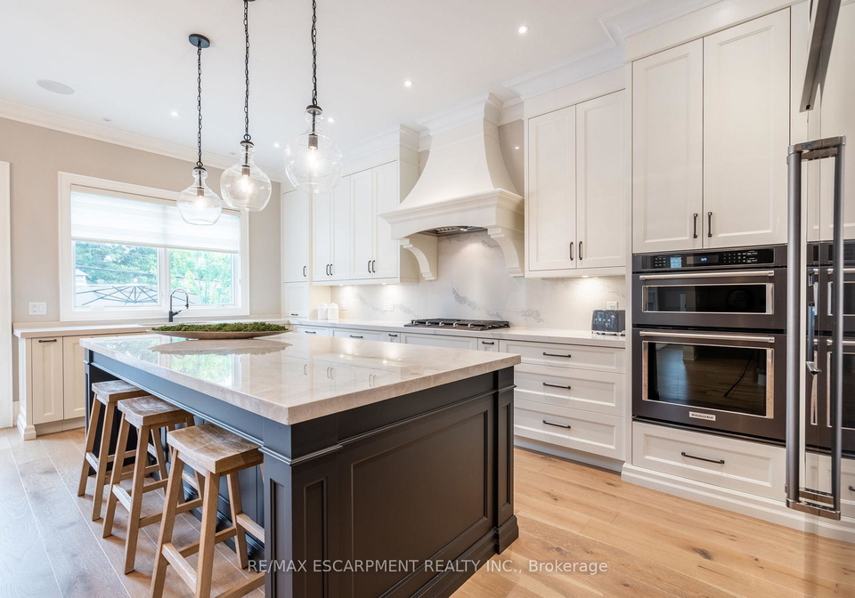 385-pine-cove-road-burlington-ontario-w13000076