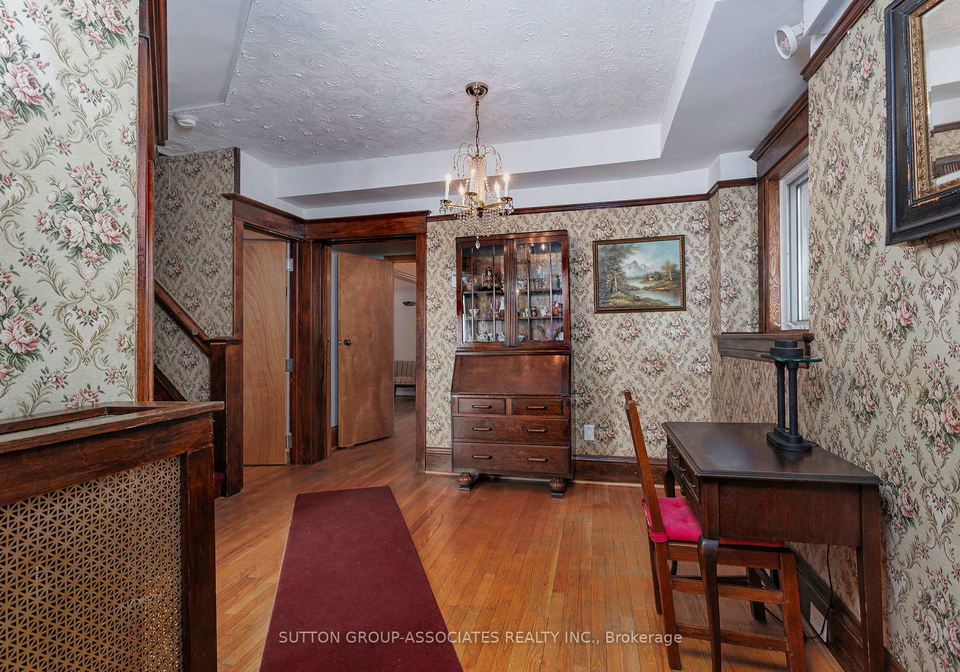 1546-king-street-w-toronto-ontario-w13000124