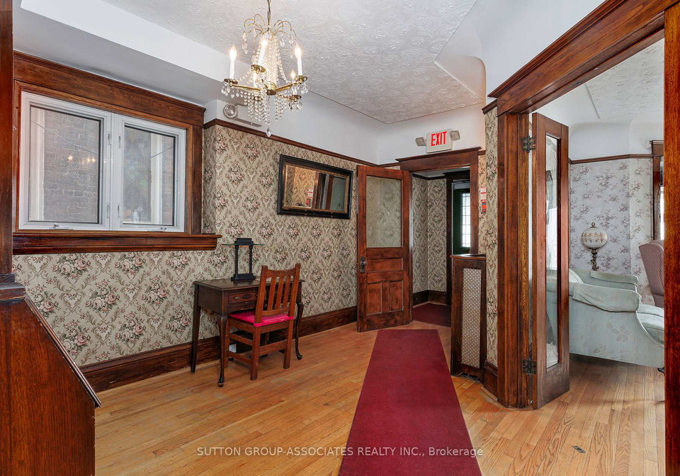 1546-king-street-w-toronto-ontario-w13000124