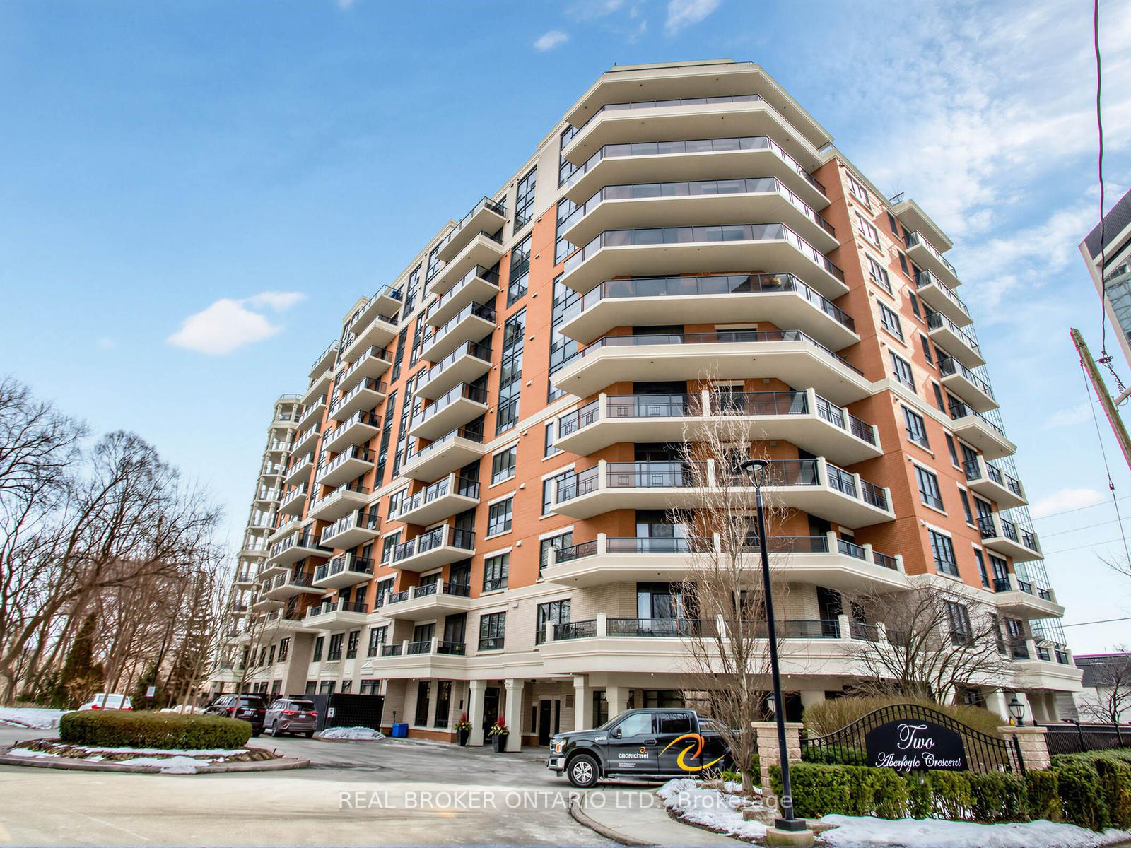 2-aberfoyle-crescent-etobicoke-ontario-w13000258
