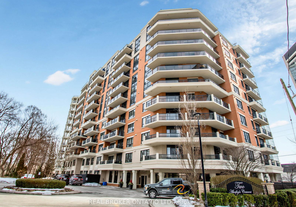 2-aberfoyle-crescent-etobicoke-ontario-w13000258