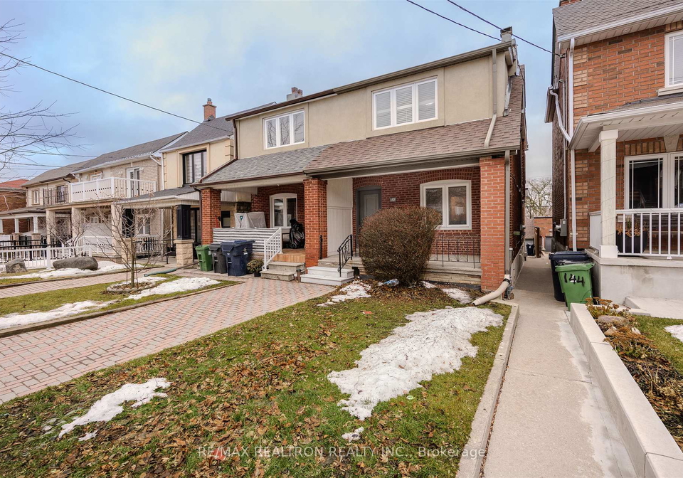 142-gilbert-avenue-toronto-ontario-w13000288