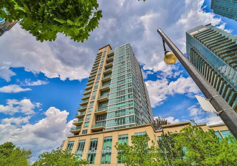 185-legion-road-n-etobicoke-ontario-w13000326