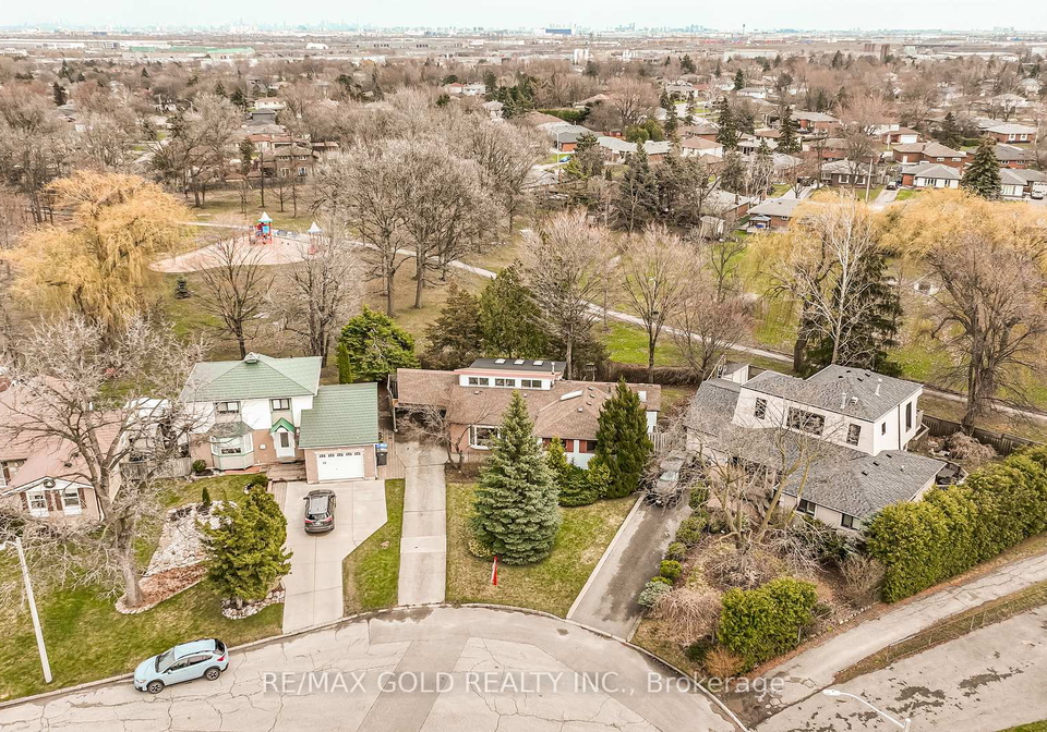16-donalda-place-brampton-ontario-w13000522