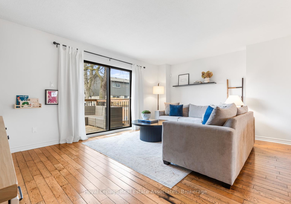 1516-sixth-line-oakville-ontario-w13000606