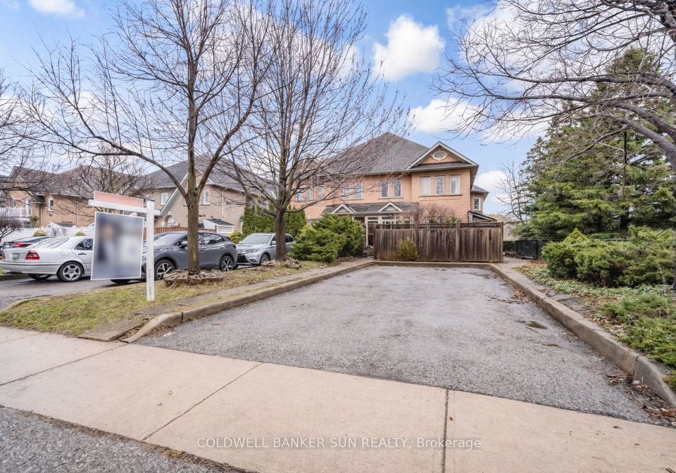 240-pressed-brick-drive-brampton-ontario-w13000694