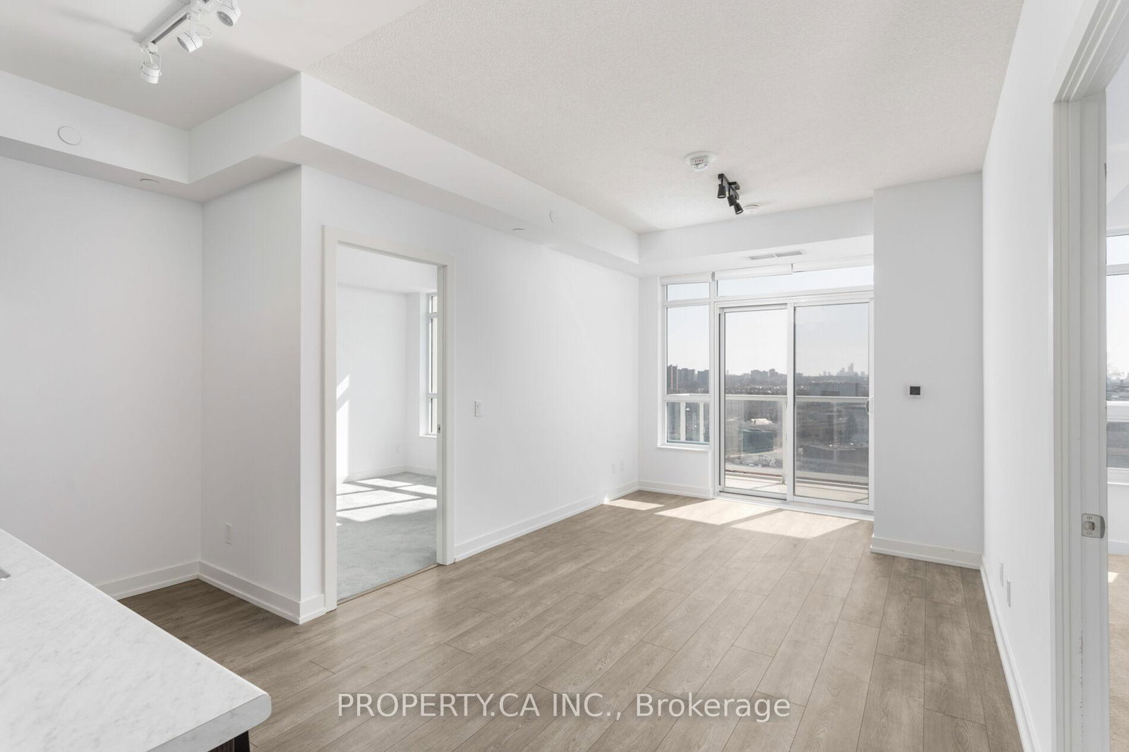 10-wilby-crescent-north-york-ontario-w13000882