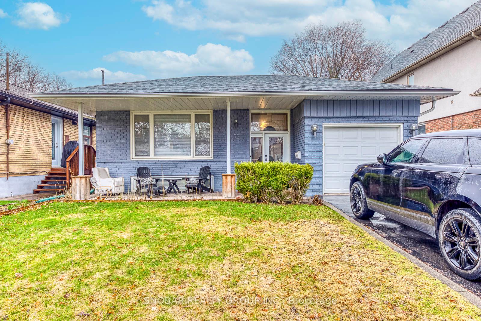 52-decarie-circle-etobicoke-ontario-w13000930