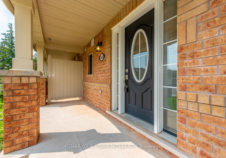 920-brassard-circle-milton-ontario-w13000948