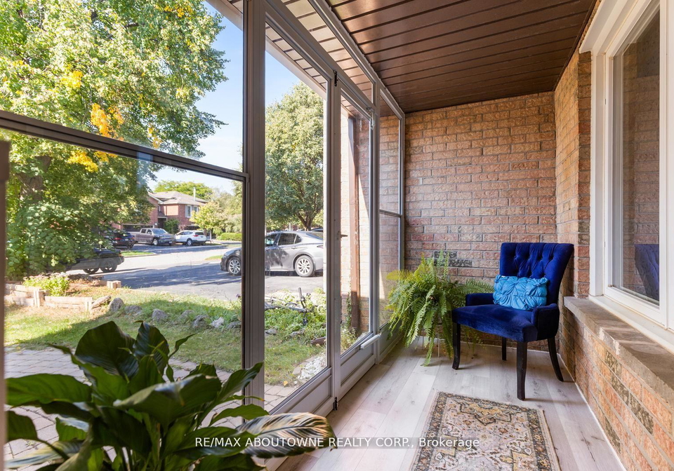 1118-avondale-drive-oakville-ontario-w13000998