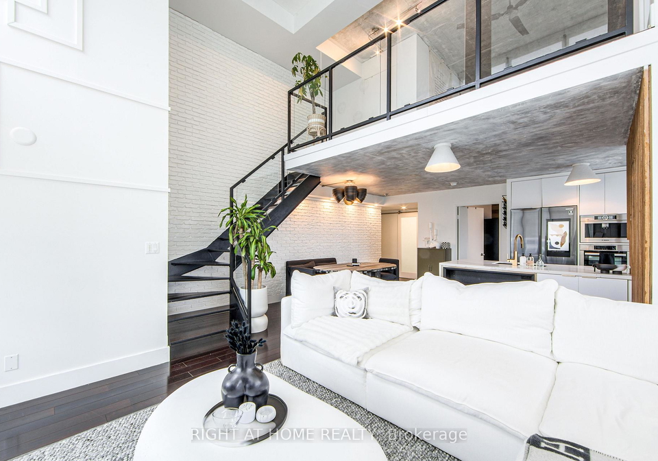 250-manitoba-street-se-etobicoke-ontario-w13001248