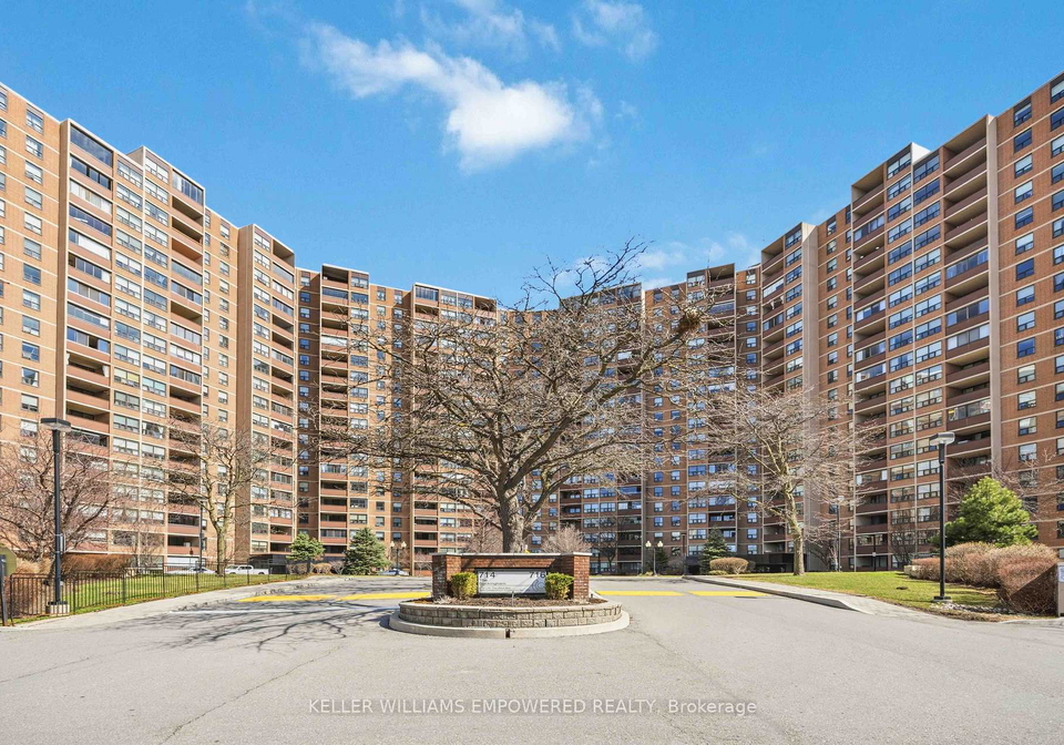 716-the-west-mall-etobicoke-ontario-w13001300