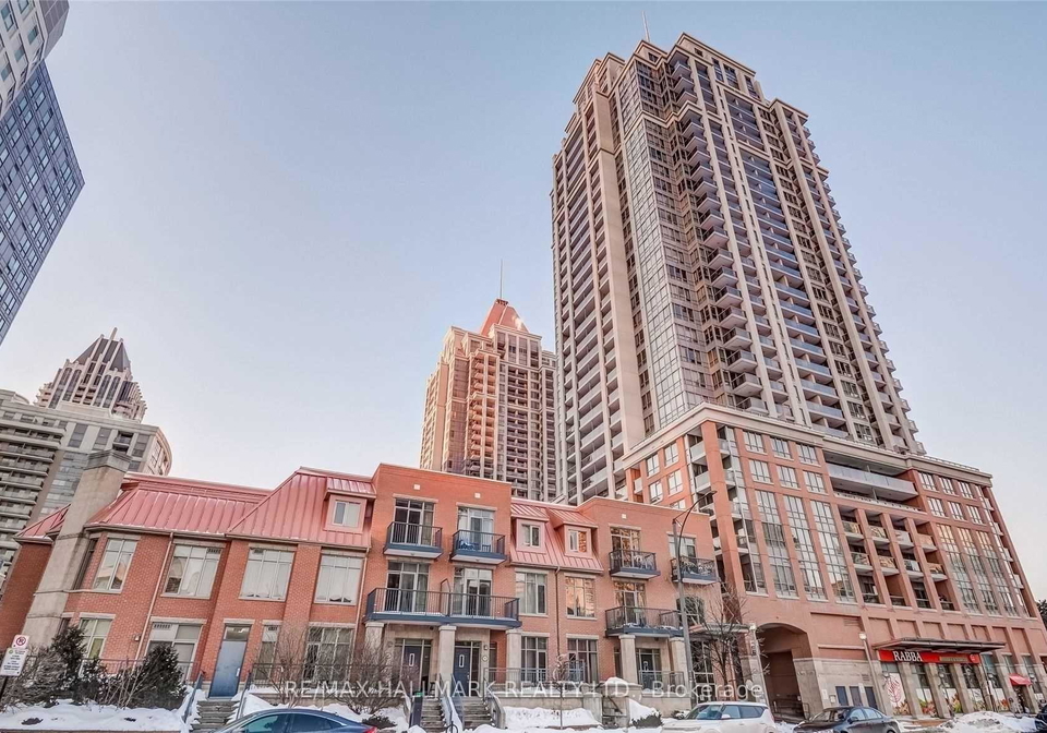 320-city-centre-drive-mississauga-ontario-w13001362