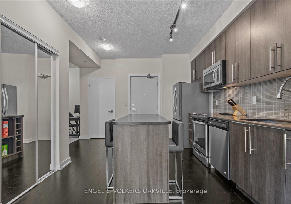 510-curran-place-mississauga-ontario-w13001612