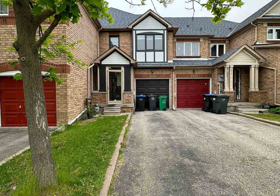 3918-zenith-court-mississauga-ontario-w13001626