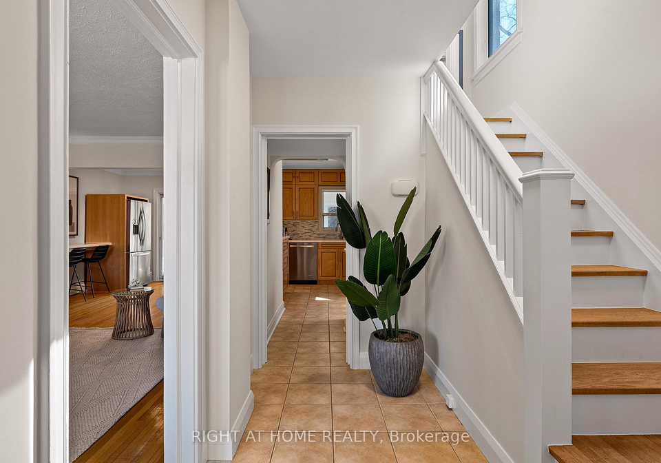 61-central-street-etobicoke-ontario-w13001644