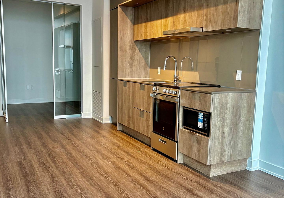 448-burnhamthorpe-road-west-mississauga-ontario-w13001756