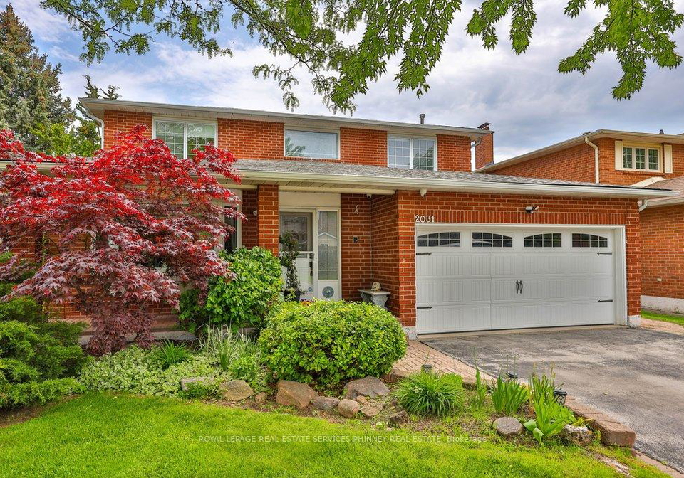 2031-pen-street-oakville-ontario-w13001900
