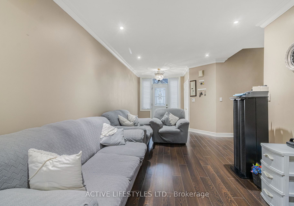 10-hartnell-square-brampton-ontario-w13002548