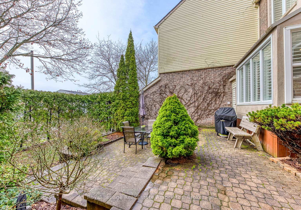 1192-kos-boulevard-mississauga-ontario-w13002568