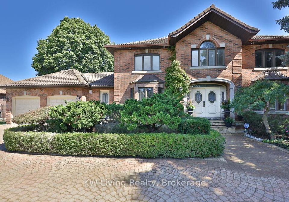 1070-geran-crescent-mississauga-ontario-w13003076