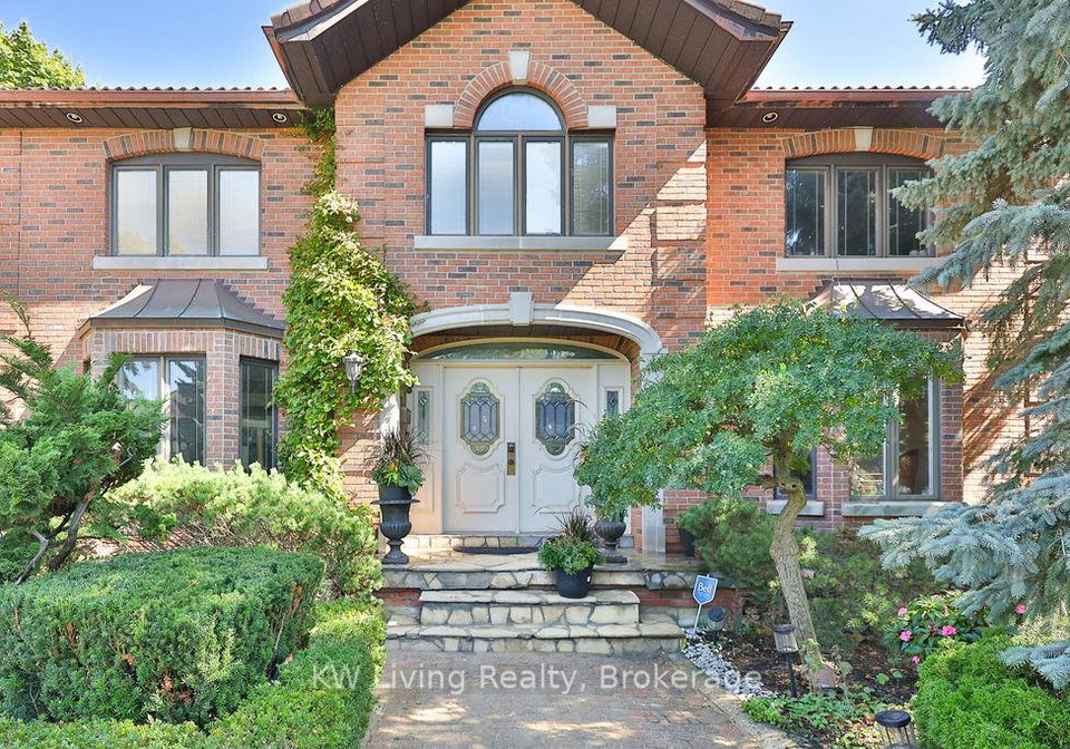 1070-geran-crescent-mississauga-ontario-w13003076