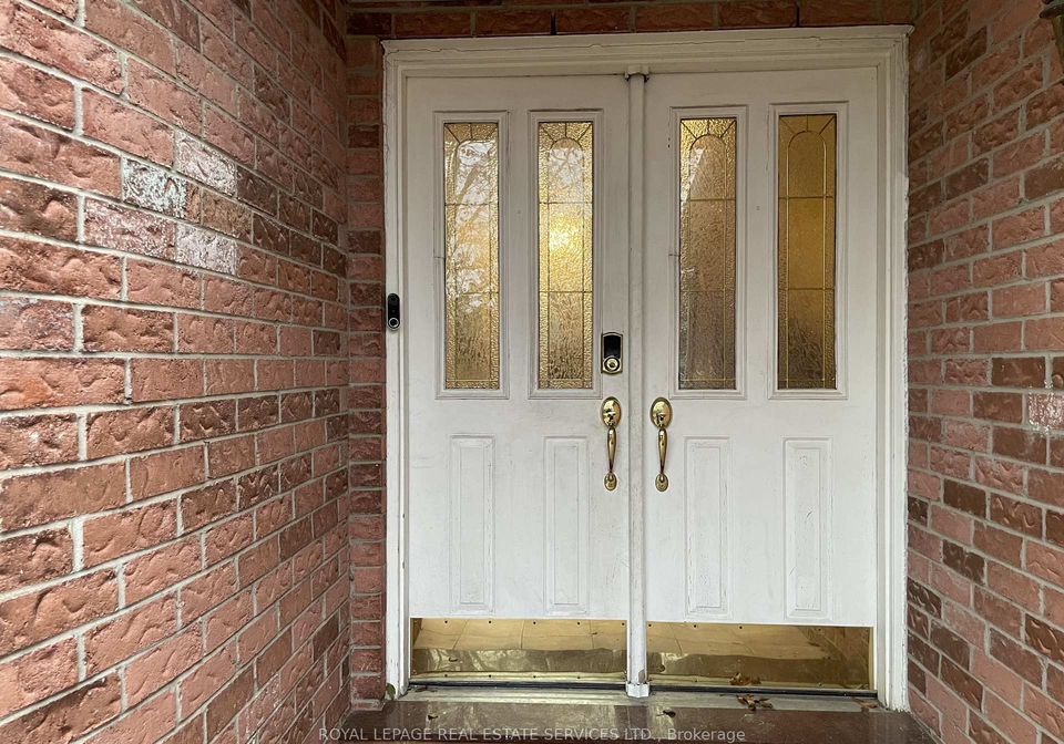 5171-hidden-valley-court-mississauga-ontario-w13003170