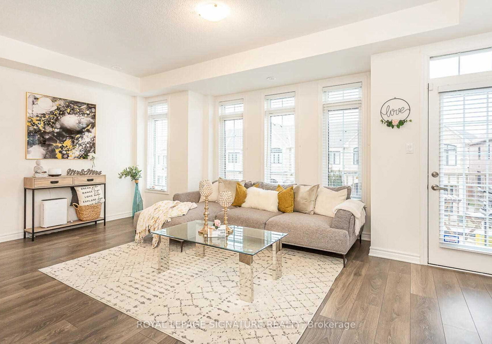 1186-restivo-lane-milton-ontario-w13003450