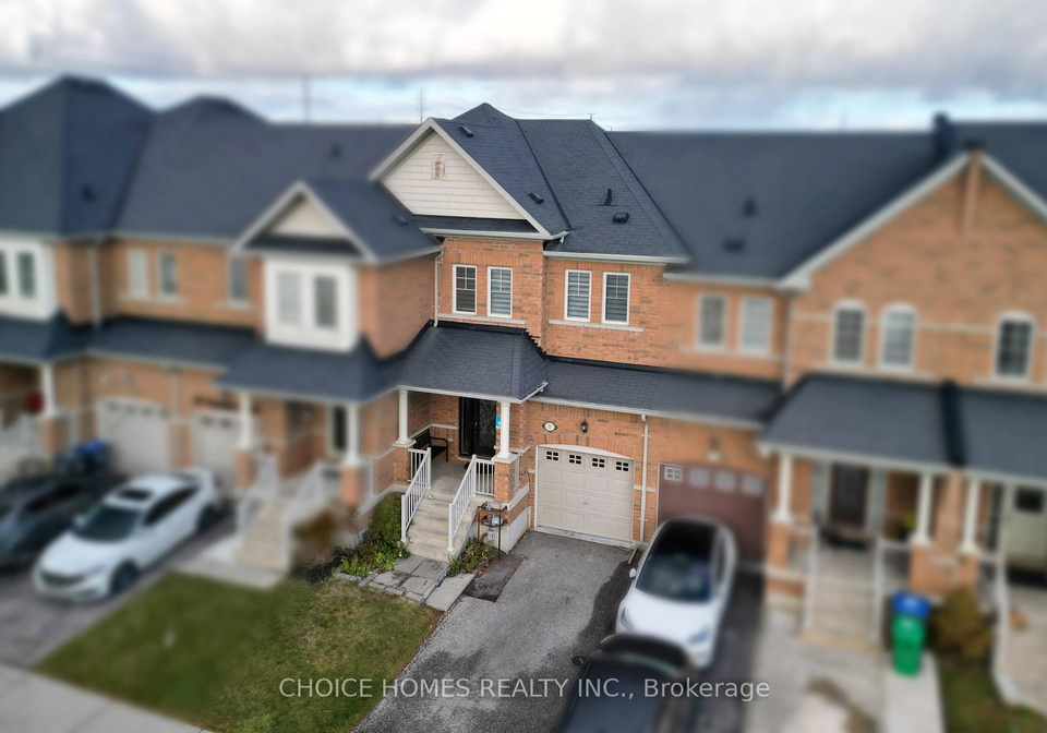 71-pendulum-circle-brampton-ontario-w13003892