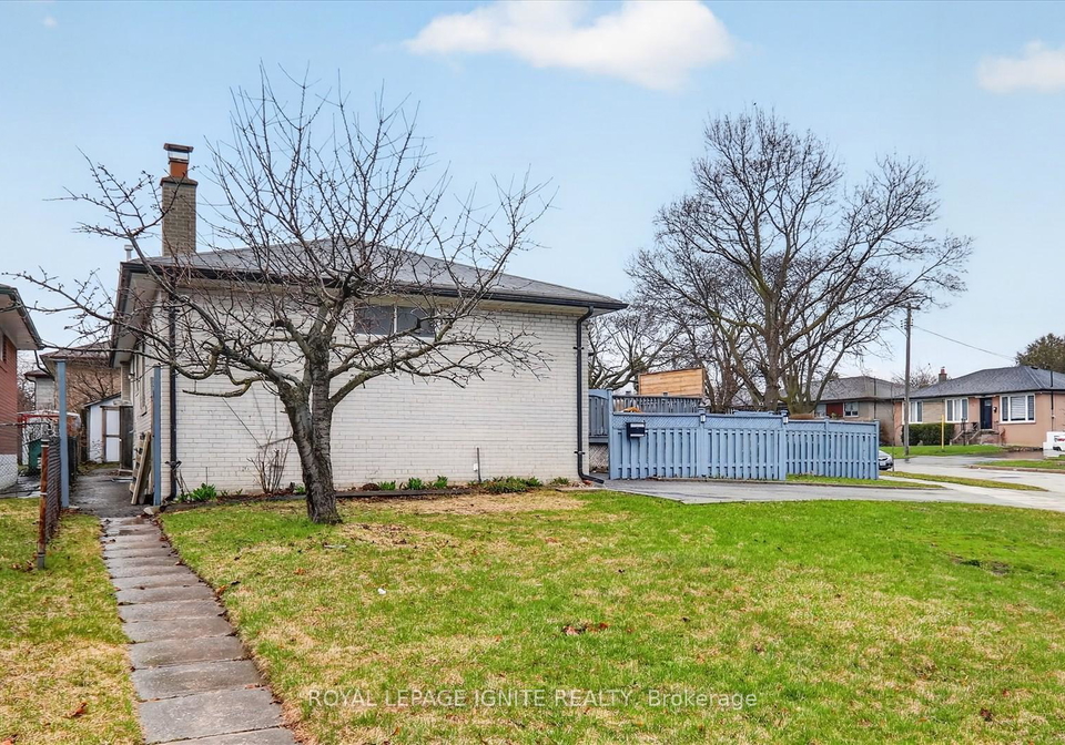 56-frost-street-etobicoke-ontario-w13003988