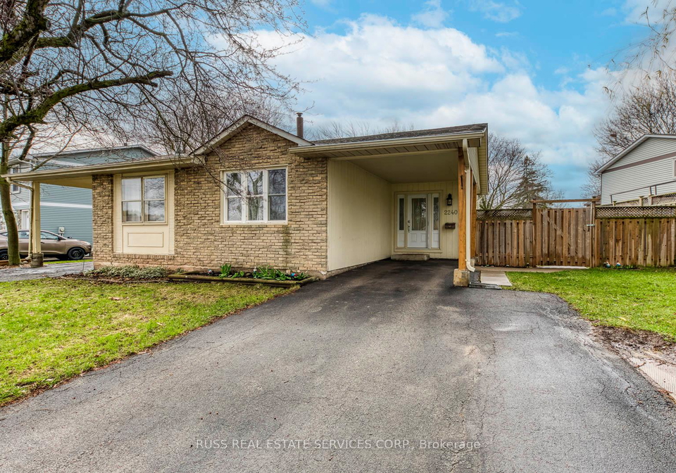 2240-manchester-drive-burlington-ontario-w13004002