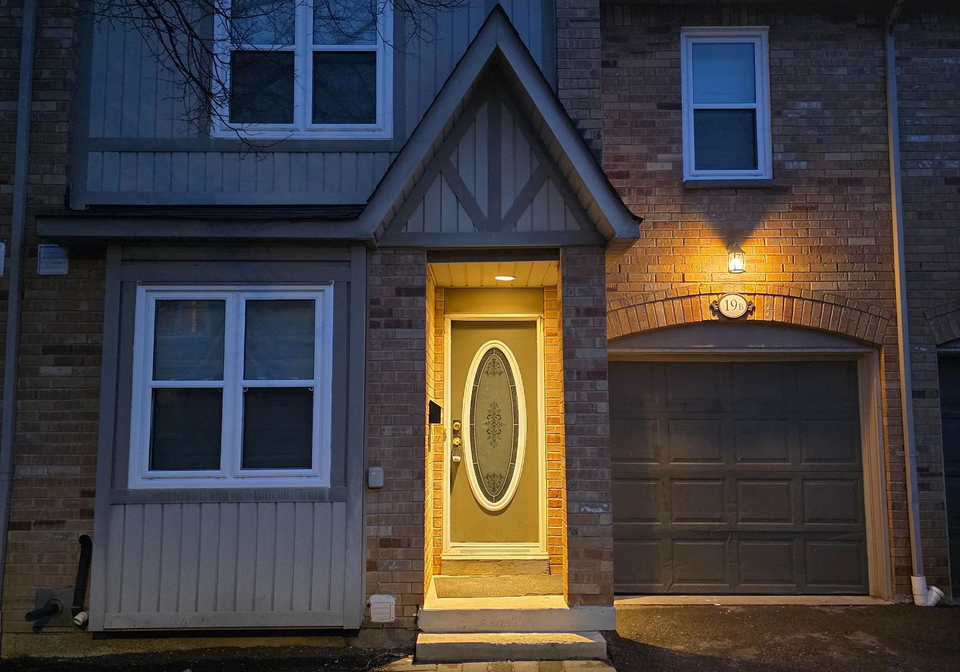 5865-dalebrook-crescent-mississauga-ontario-w13004070