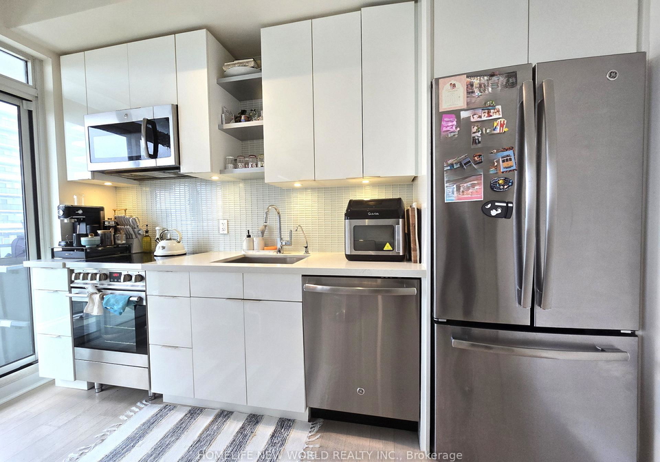 33-shore-breeze-drive-etobicoke-ontario-w13004086