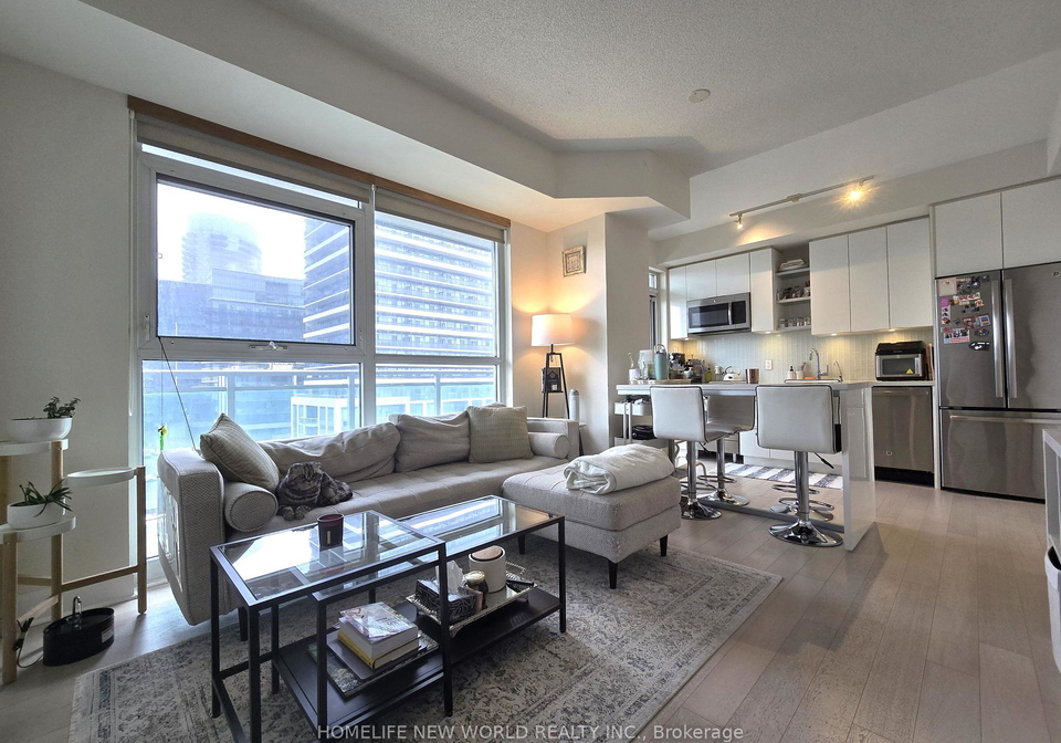 33-shore-breeze-drive-etobicoke-ontario-w13004086