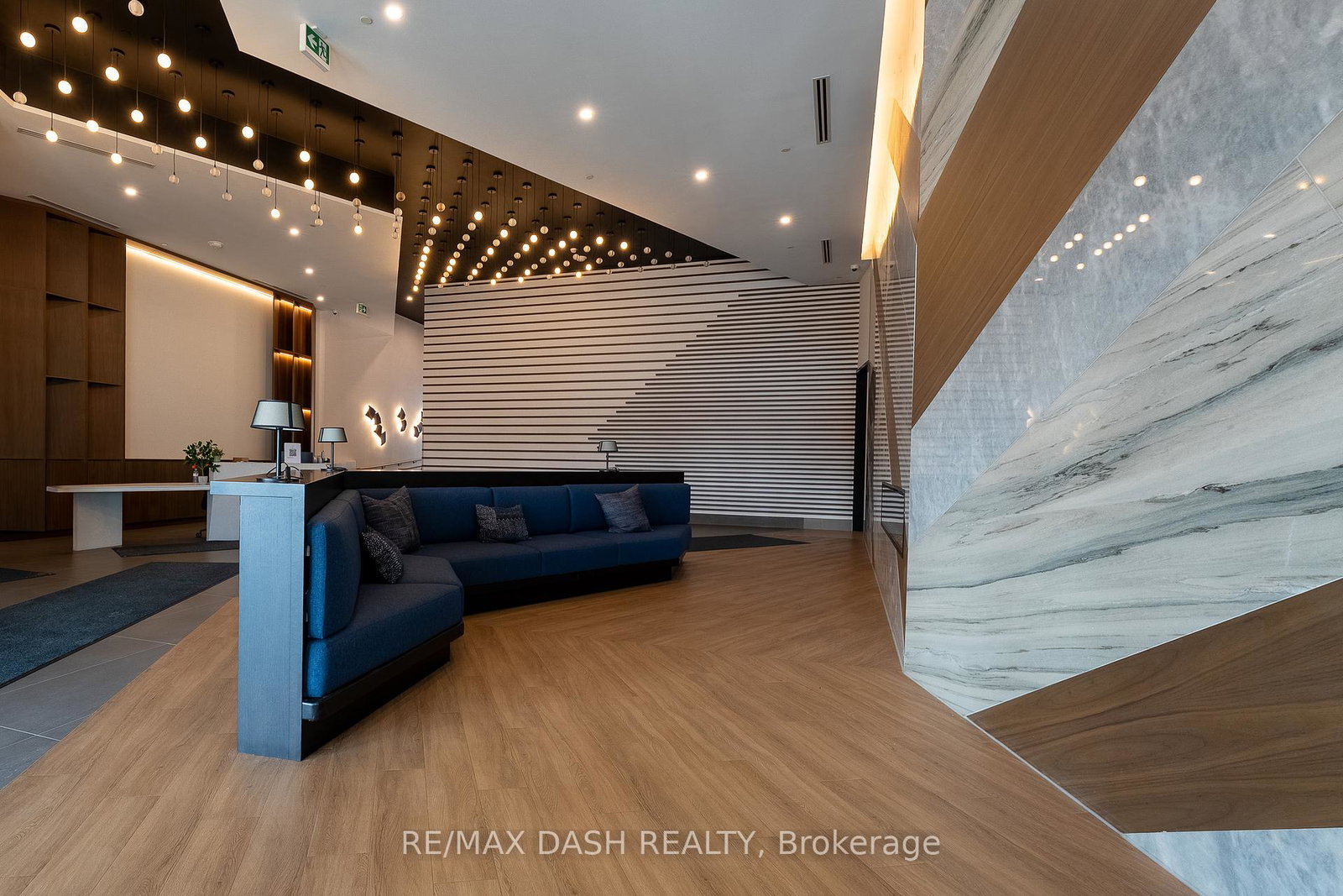 1037-the-queensway-avenue-etobicoke-ontario-w13004128