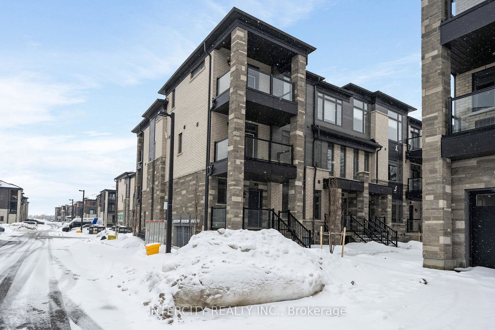 24-savvy-lane-caledon-ontario-w13004186